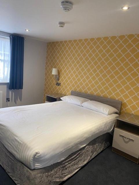 Beaufort Park Hotel Mold Eksteriør bilde