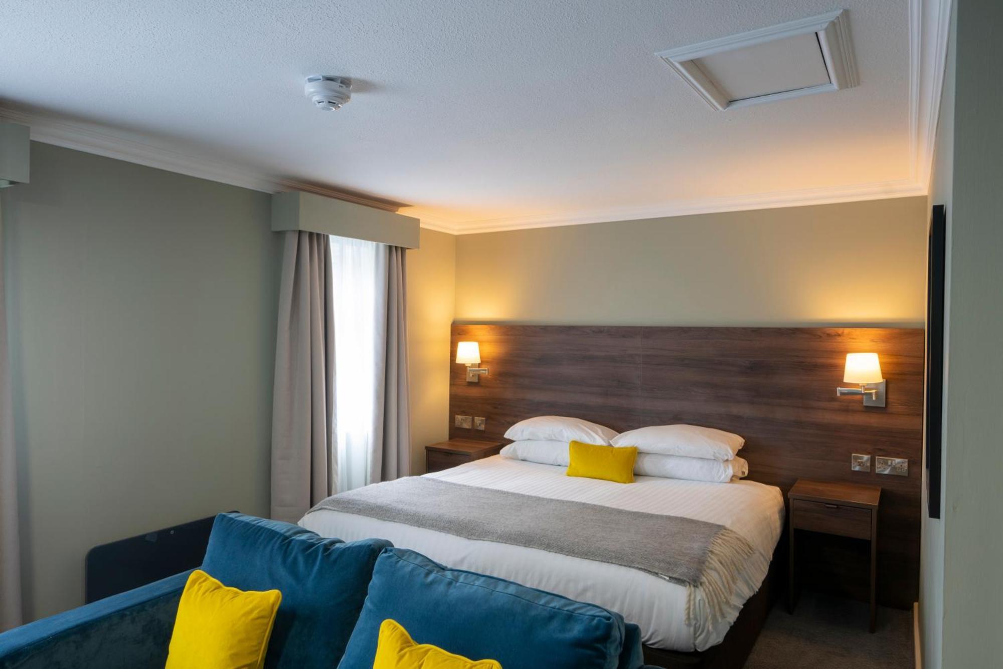 Beaufort Park Hotel Mold Eksteriør bilde