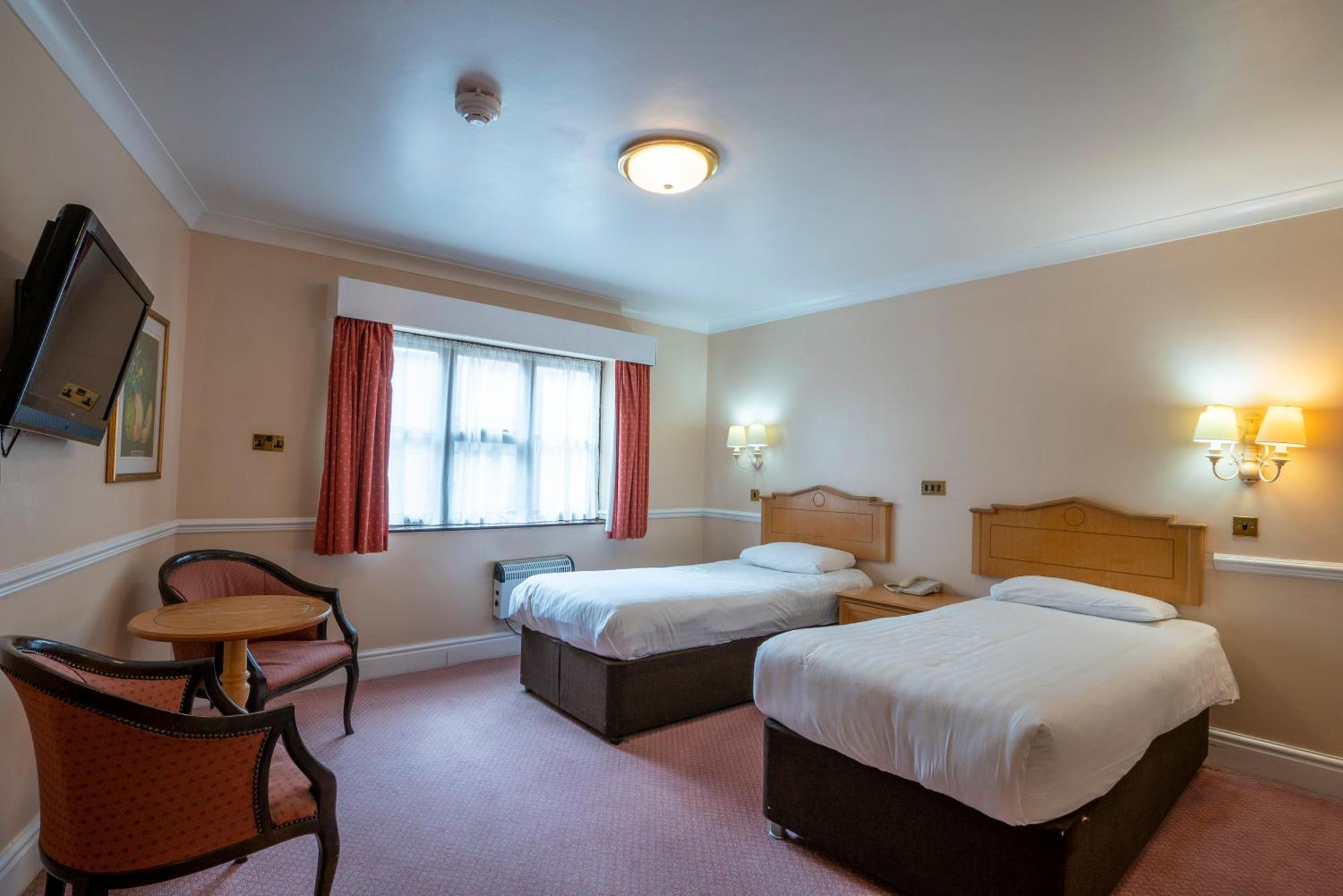 Beaufort Park Hotel Mold Eksteriør bilde