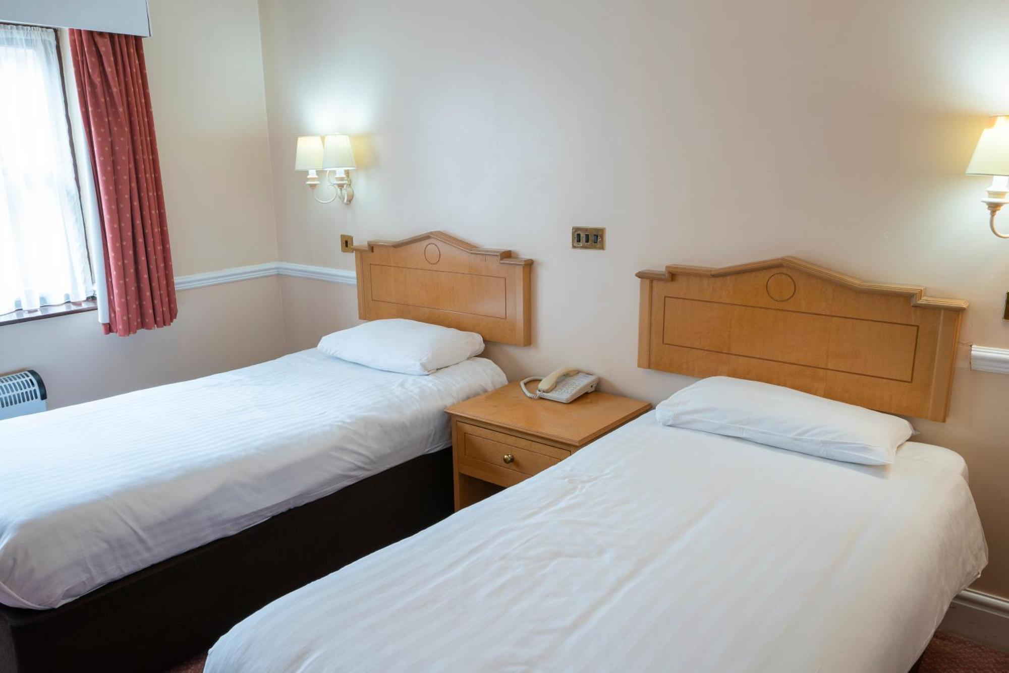 Beaufort Park Hotel Mold Eksteriør bilde