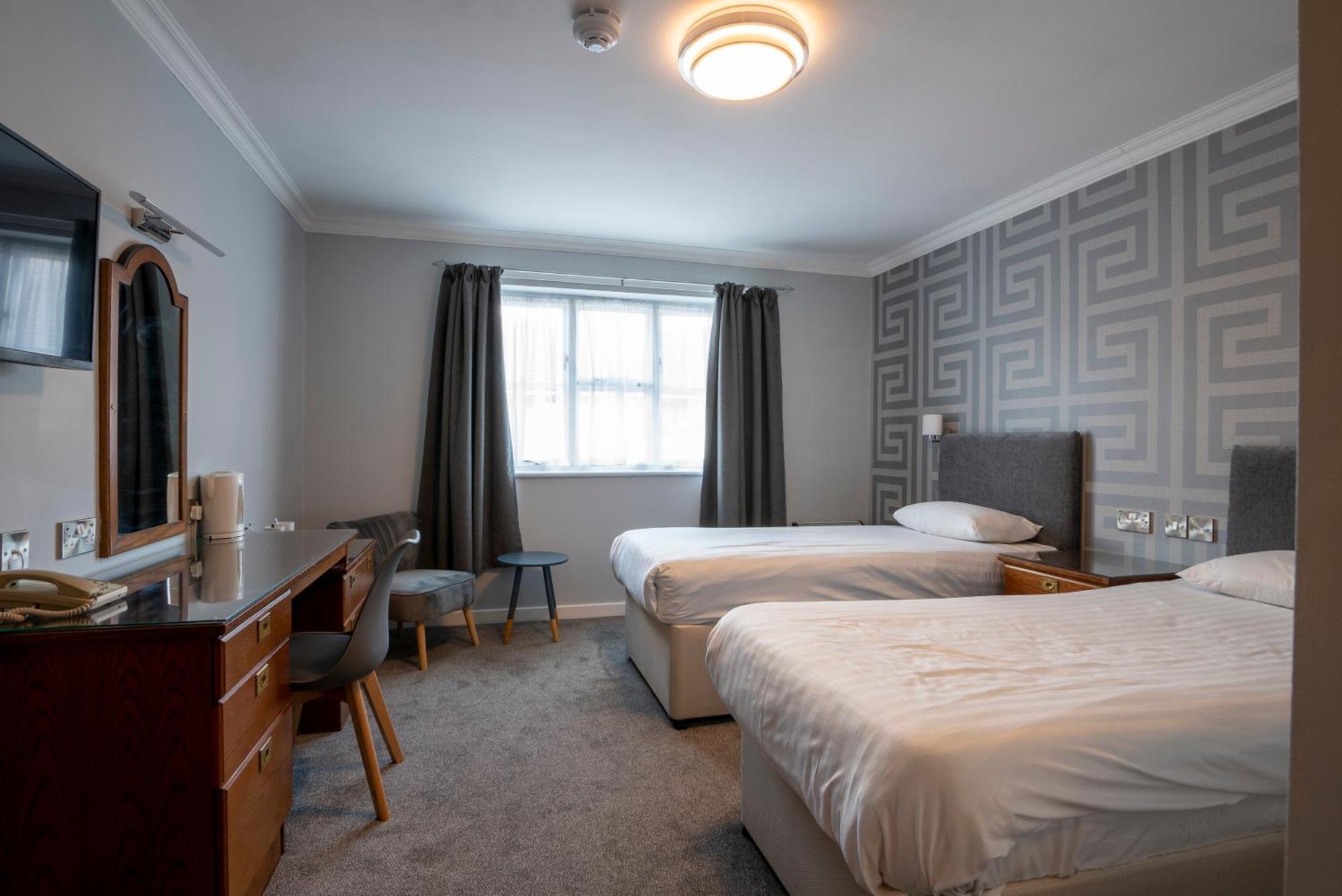 Beaufort Park Hotel Mold Eksteriør bilde
