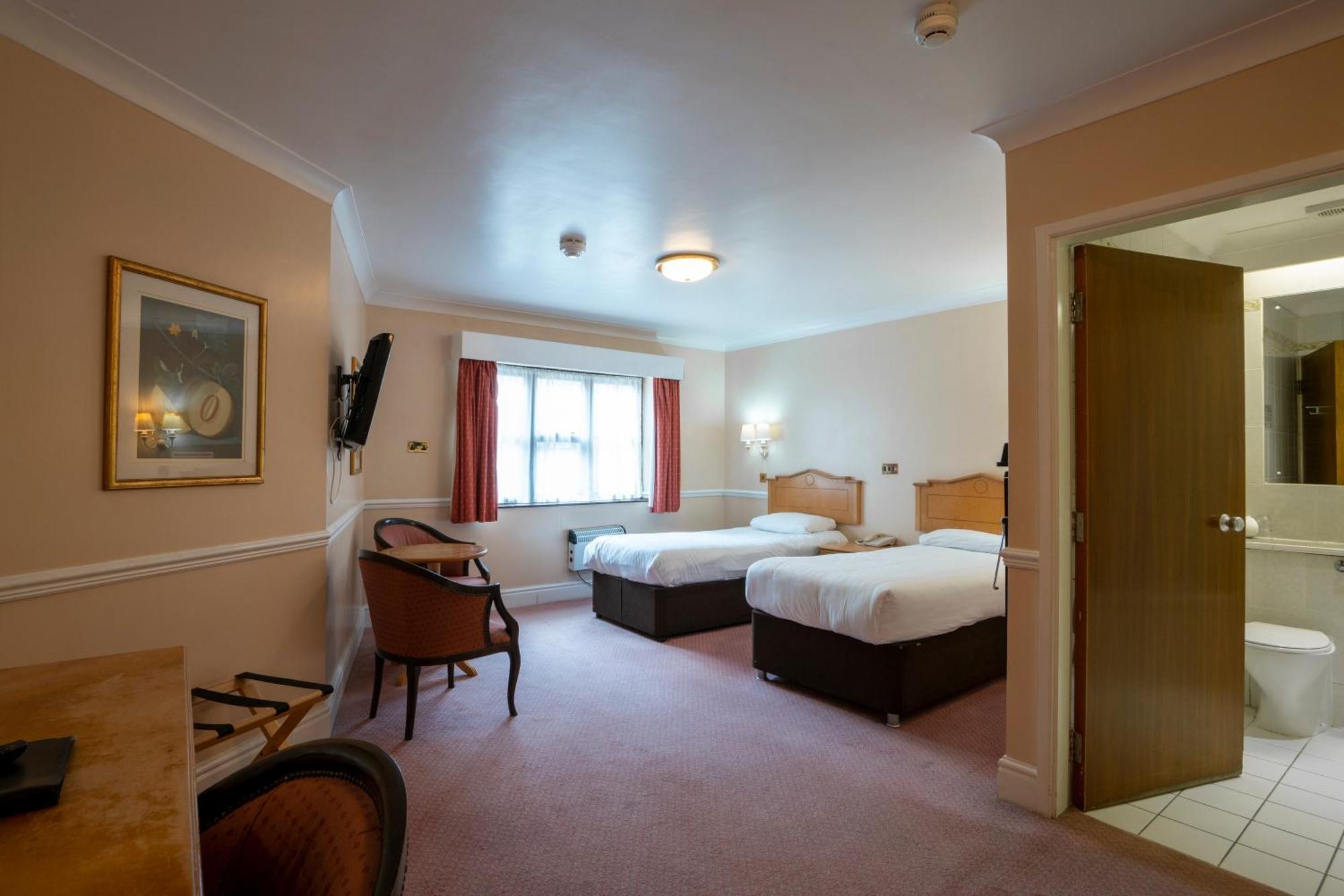 Beaufort Park Hotel Mold Eksteriør bilde
