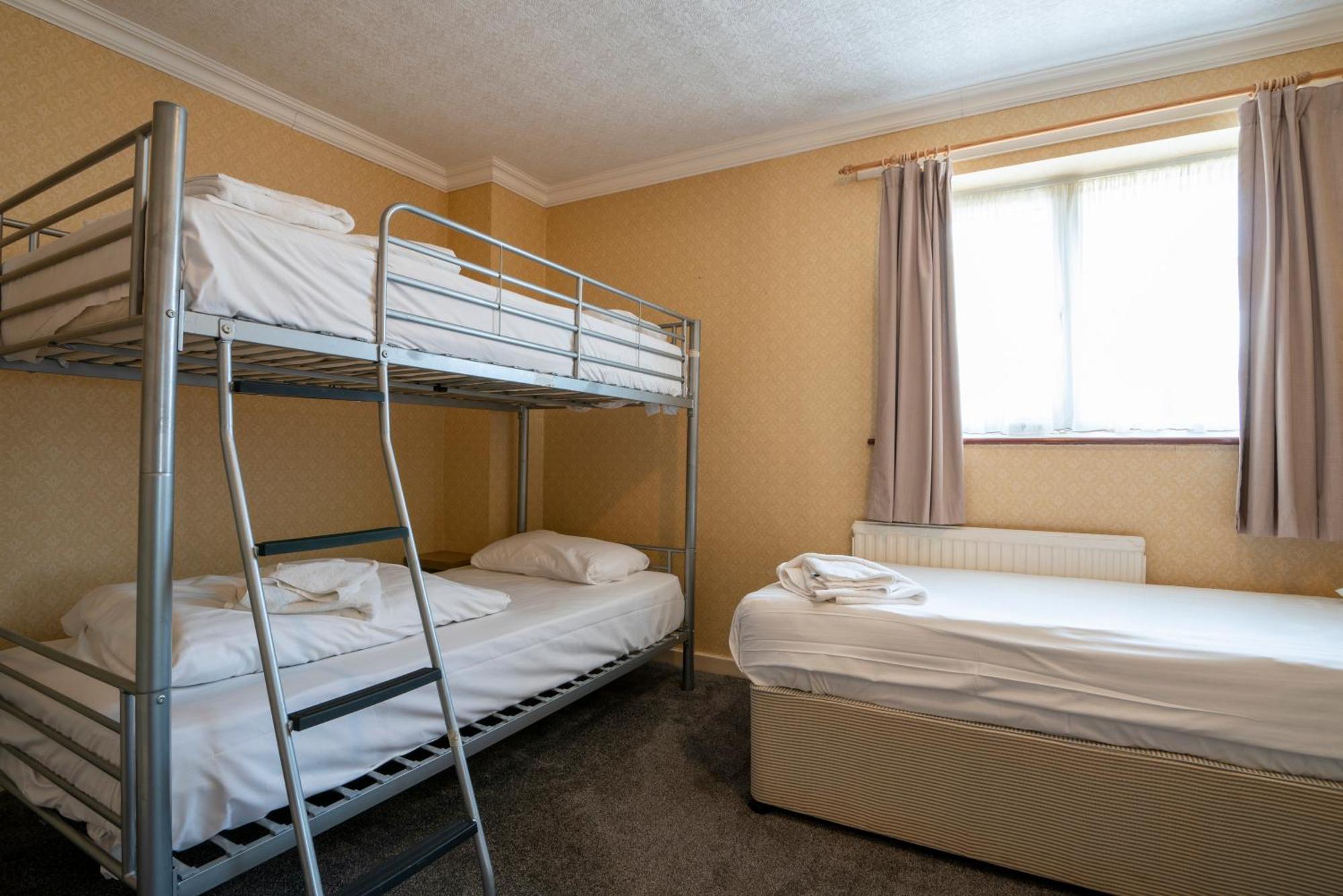 Beaufort Park Hotel Mold Eksteriør bilde