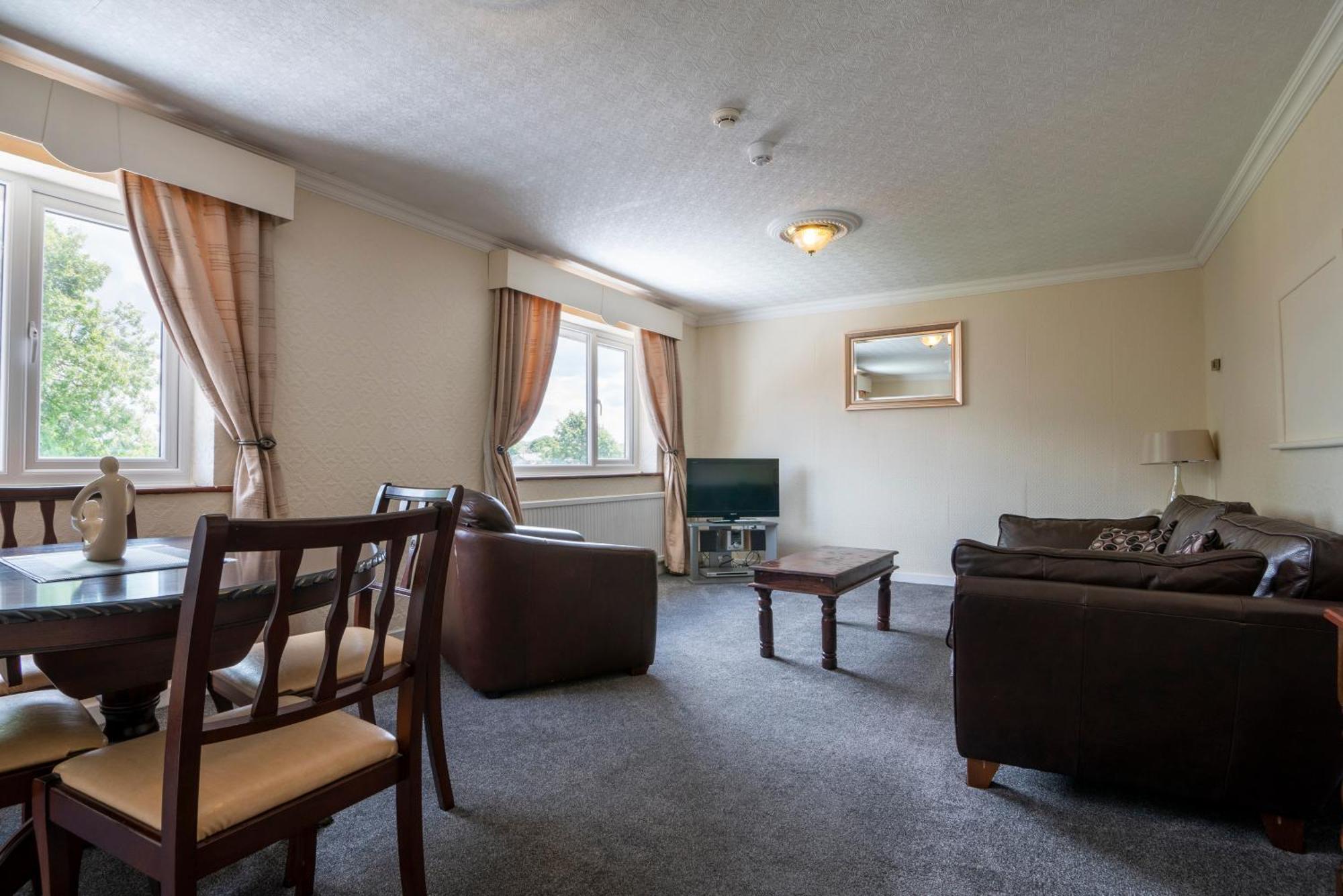 Beaufort Park Hotel Mold Eksteriør bilde