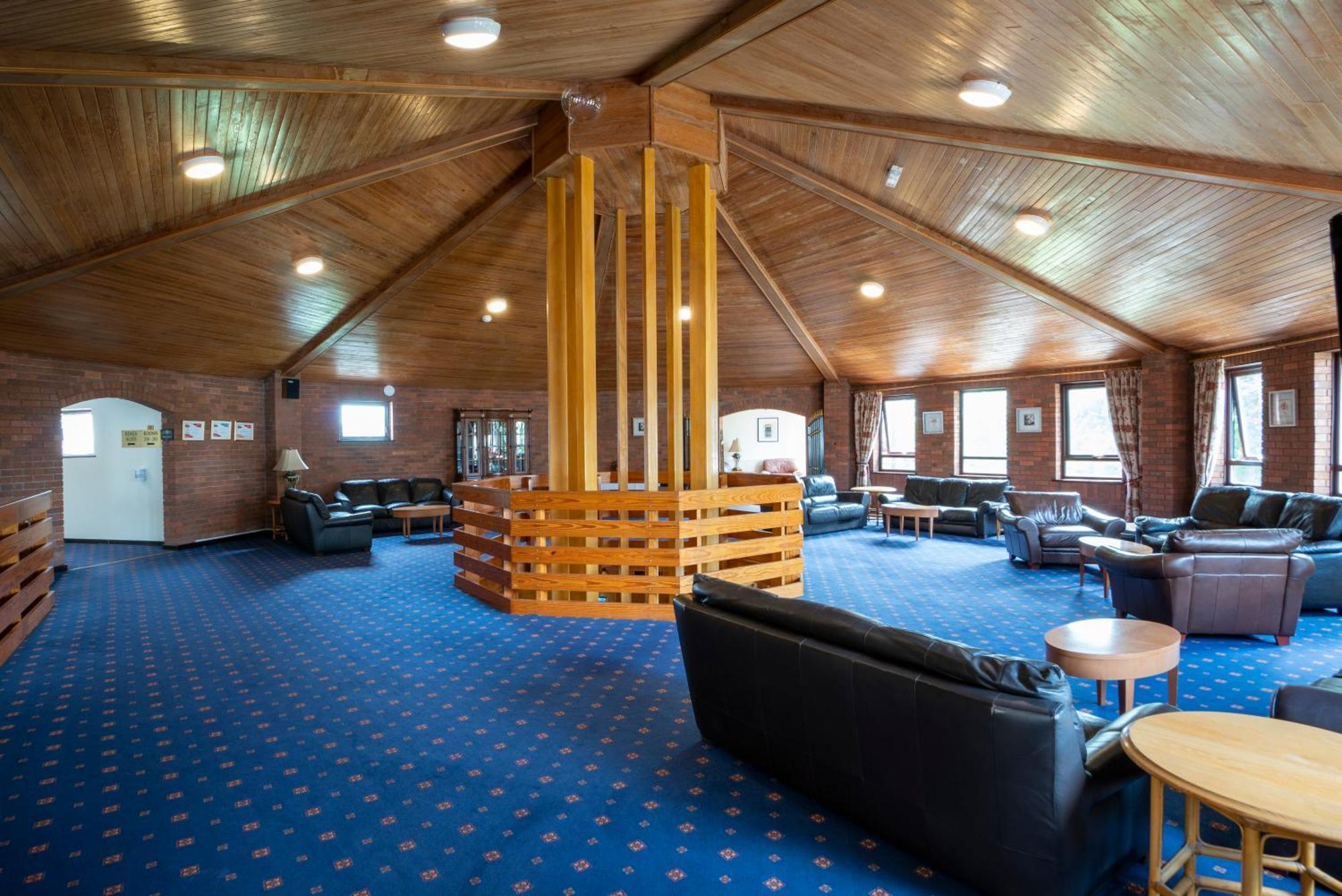 Beaufort Park Hotel Mold Eksteriør bilde