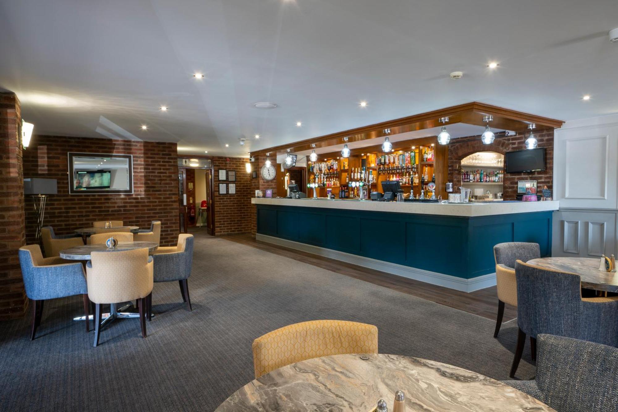 Beaufort Park Hotel Mold Eksteriør bilde