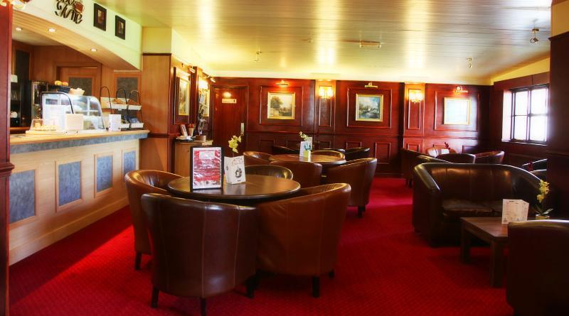 Beaufort Park Hotel Mold Eksteriør bilde