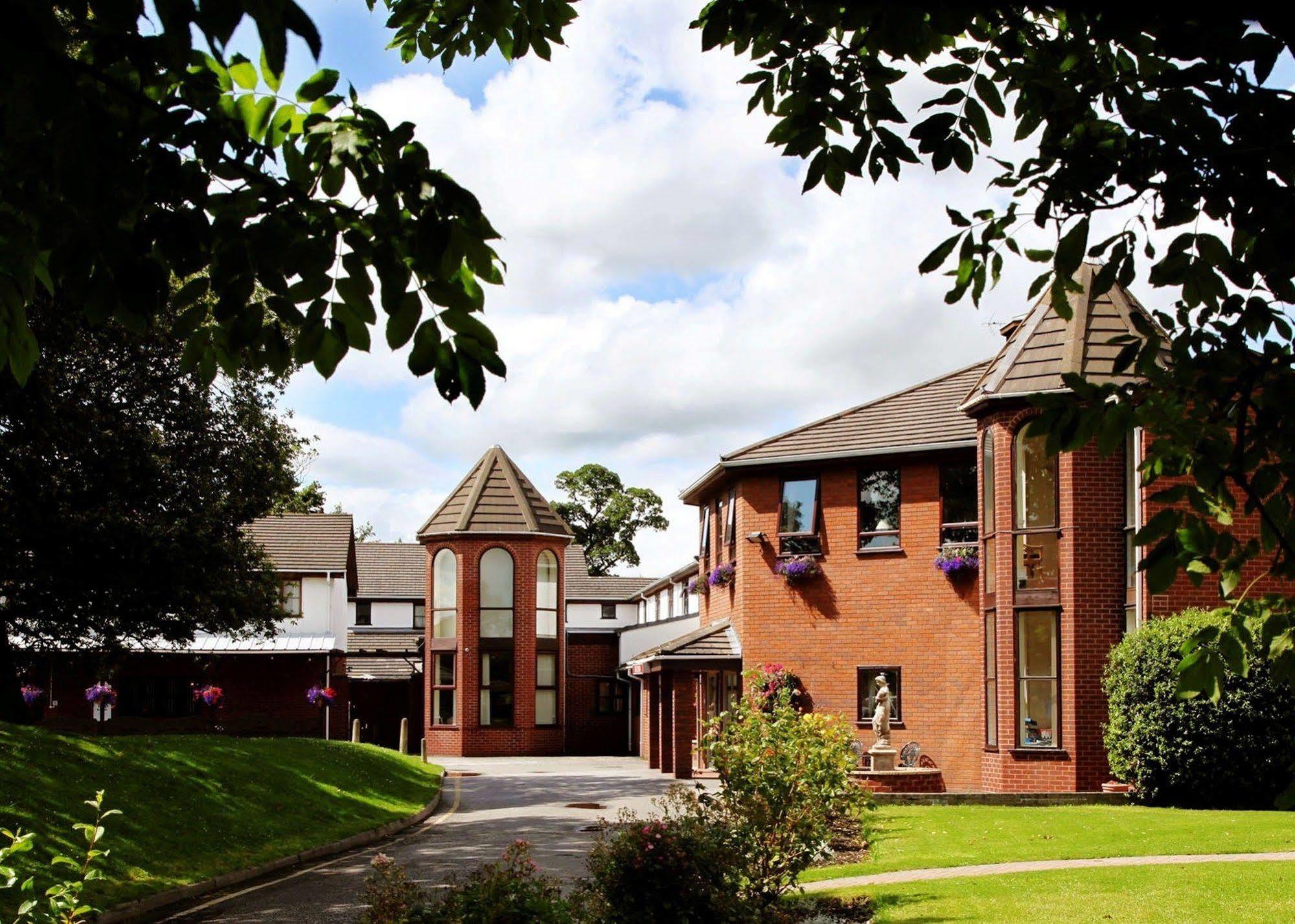 Beaufort Park Hotel Mold Eksteriør bilde