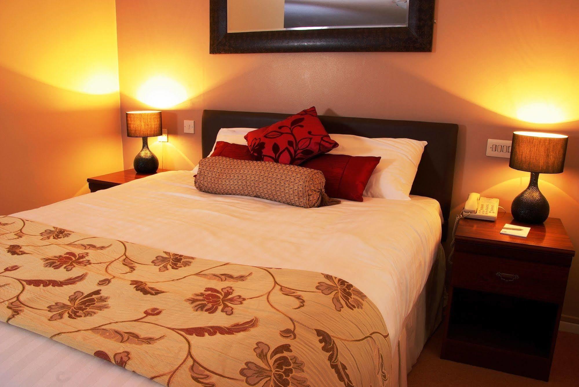 Beaufort Park Hotel Mold Eksteriør bilde