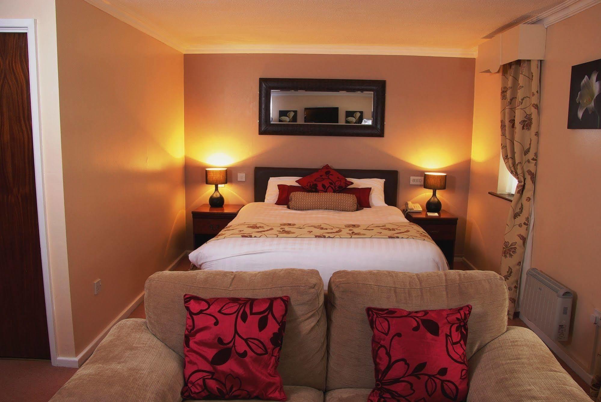 Beaufort Park Hotel Mold Eksteriør bilde